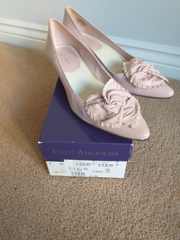 ladies pink kitten heel shoes